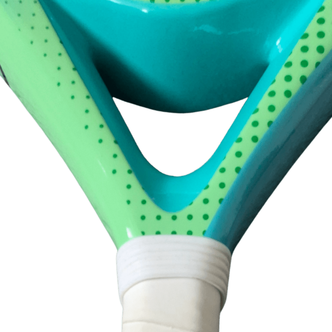 GP Junior padel racket, close-up of the throat and grip